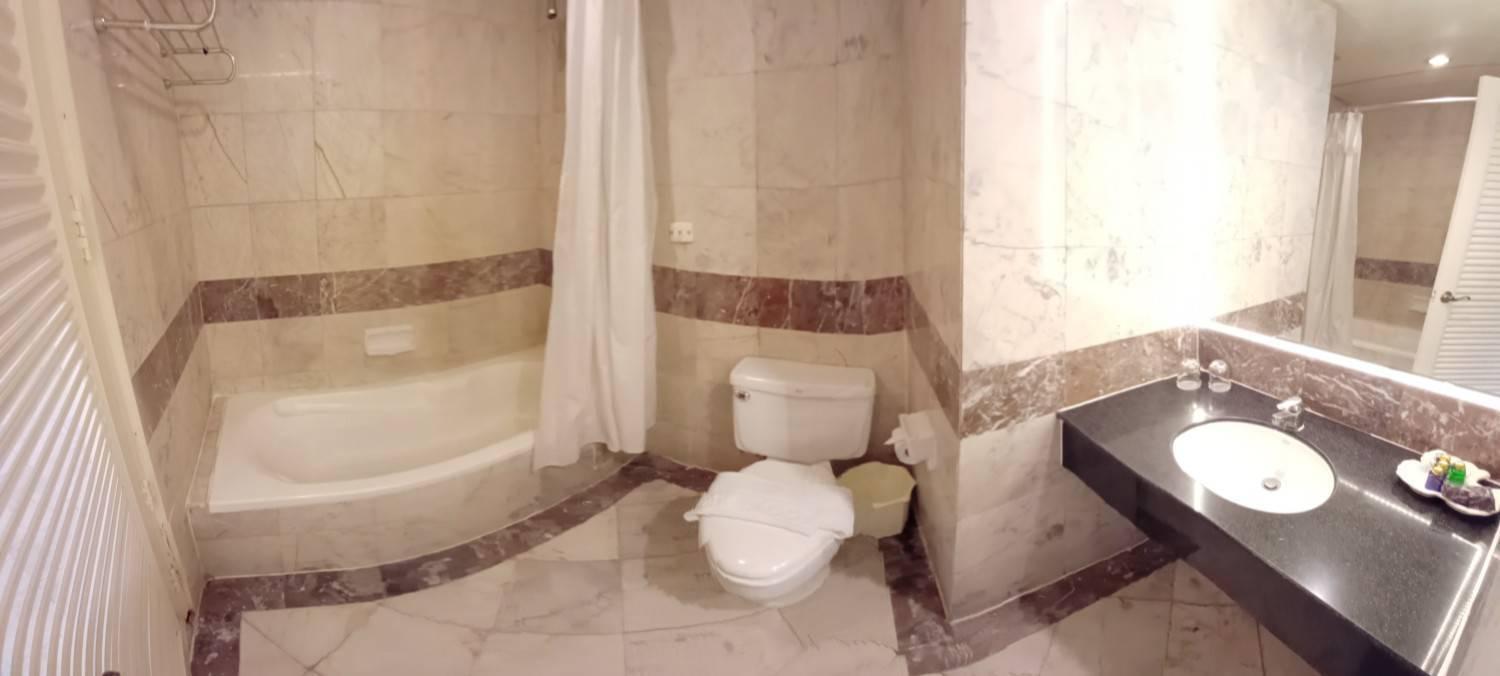 Adriatic Palace Hotel Паттайя Экстерьер фото